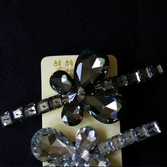 3 Butterfly Barrettes Plastic Rhinestones 4" - Picture 8 of 8